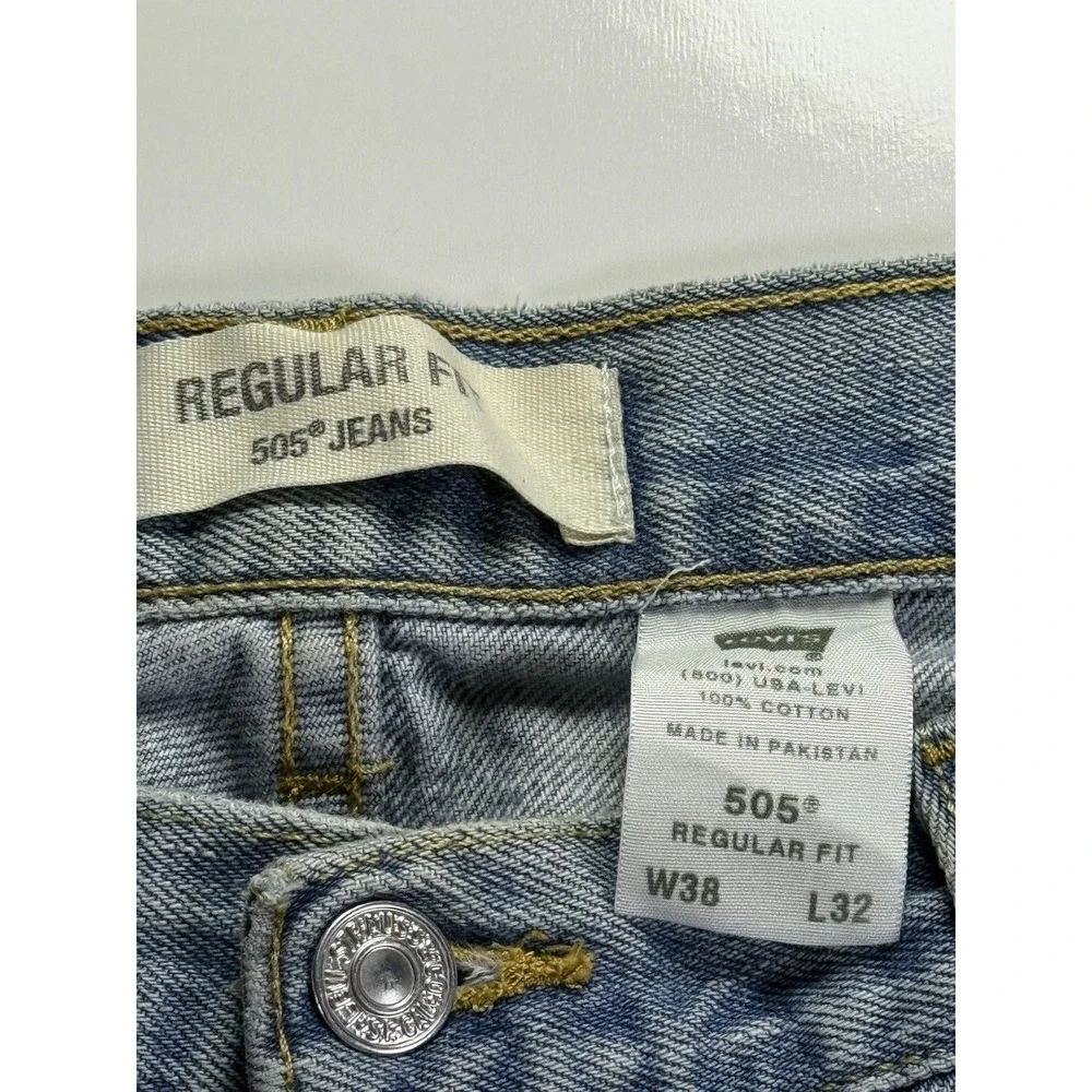 Levis 505 Jeans Mens 38x32 Regular Fit Straight Leg Denim Light Wash Casual Pant